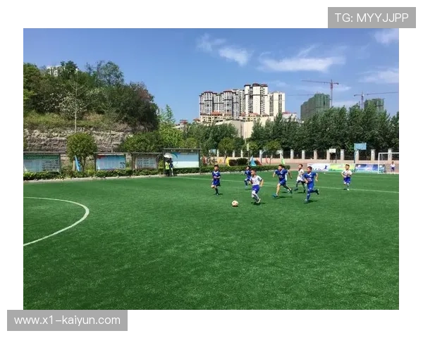 德甲足球公益行走进社区 球星携手青少年共筑绿色足球梦想